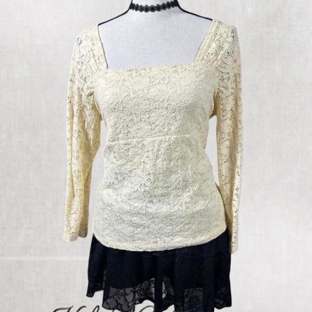 Fairycore Minimalist Cream Lace Blouse with Square Neckline